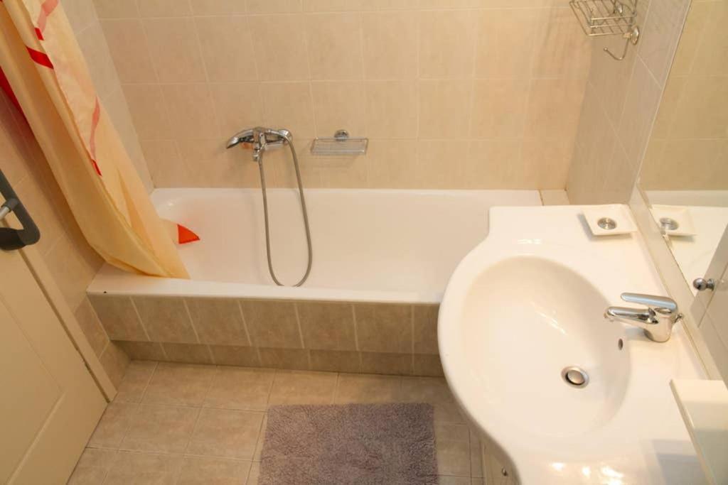 Spacious Family Flat Near Parthenon Free Parking Atenas Exterior foto