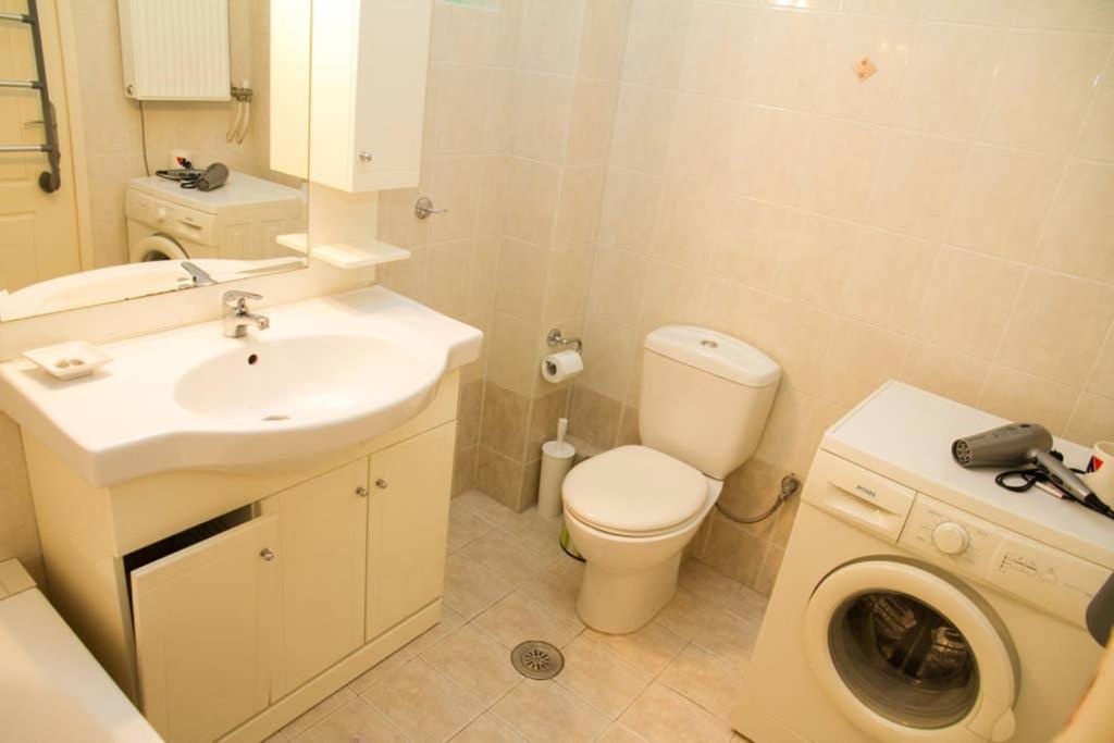Spacious Family Flat Near Parthenon Free Parking Atenas Exterior foto