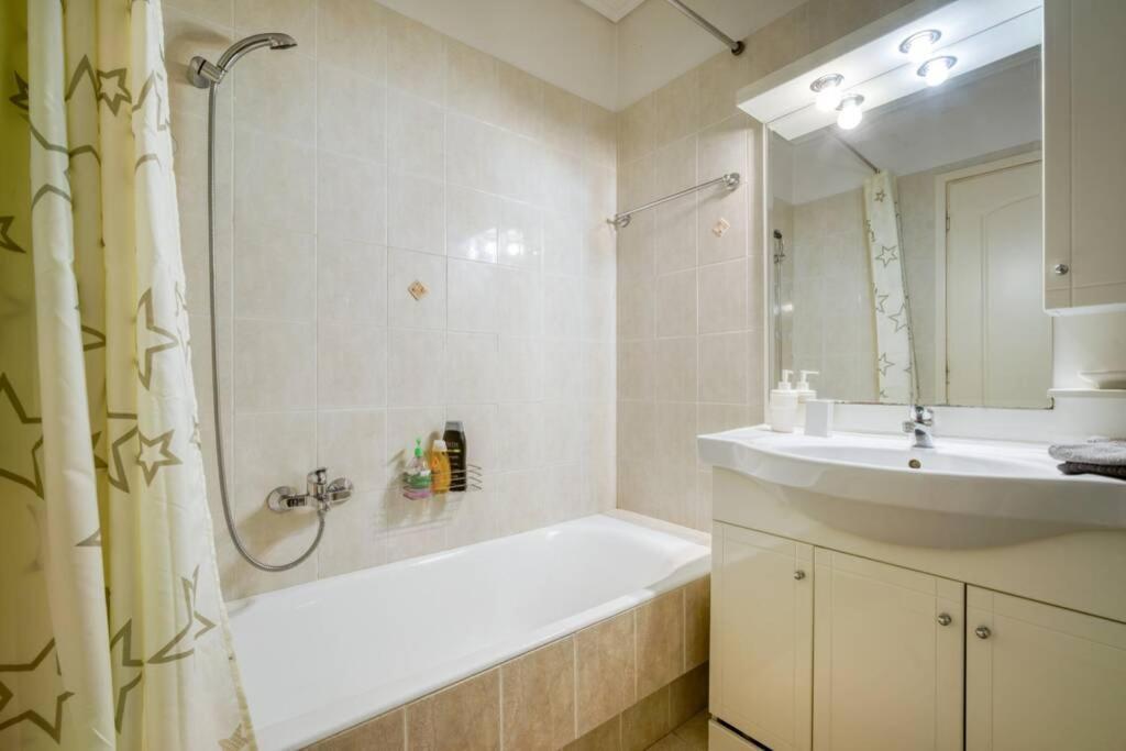 Spacious Family Flat Near Parthenon Free Parking Atenas Exterior foto